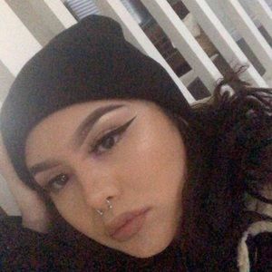 Meet your Posher, Daniela